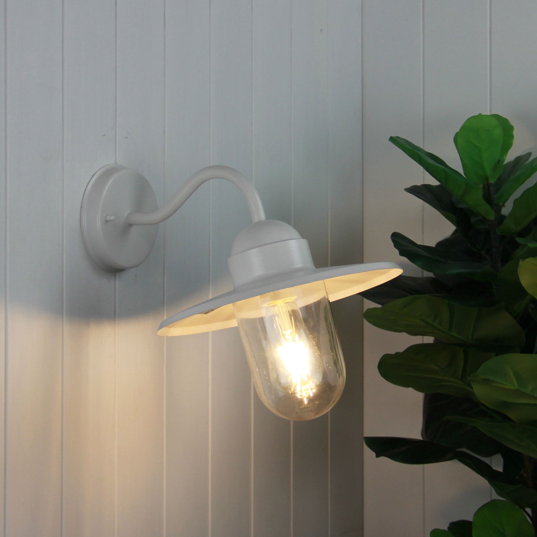 Alley White Retro angled outdoor Wall light - White E27 - outdoor wall light - Lux Lighting